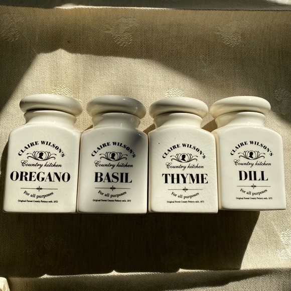 Clair Wilson’s Country Kitchen Spice Jars set of 4 - Picture 1 of 8